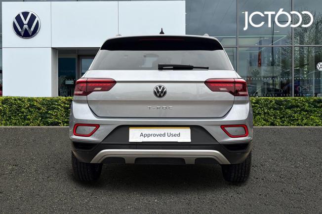 Volkswagen T-Roc Photo 7