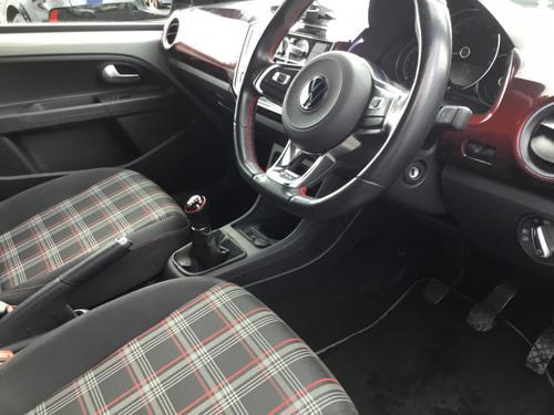 Volkswagen up! Photo 6fb8fc97-f1f8-4c22-955a-8d6df89acad0.JPG