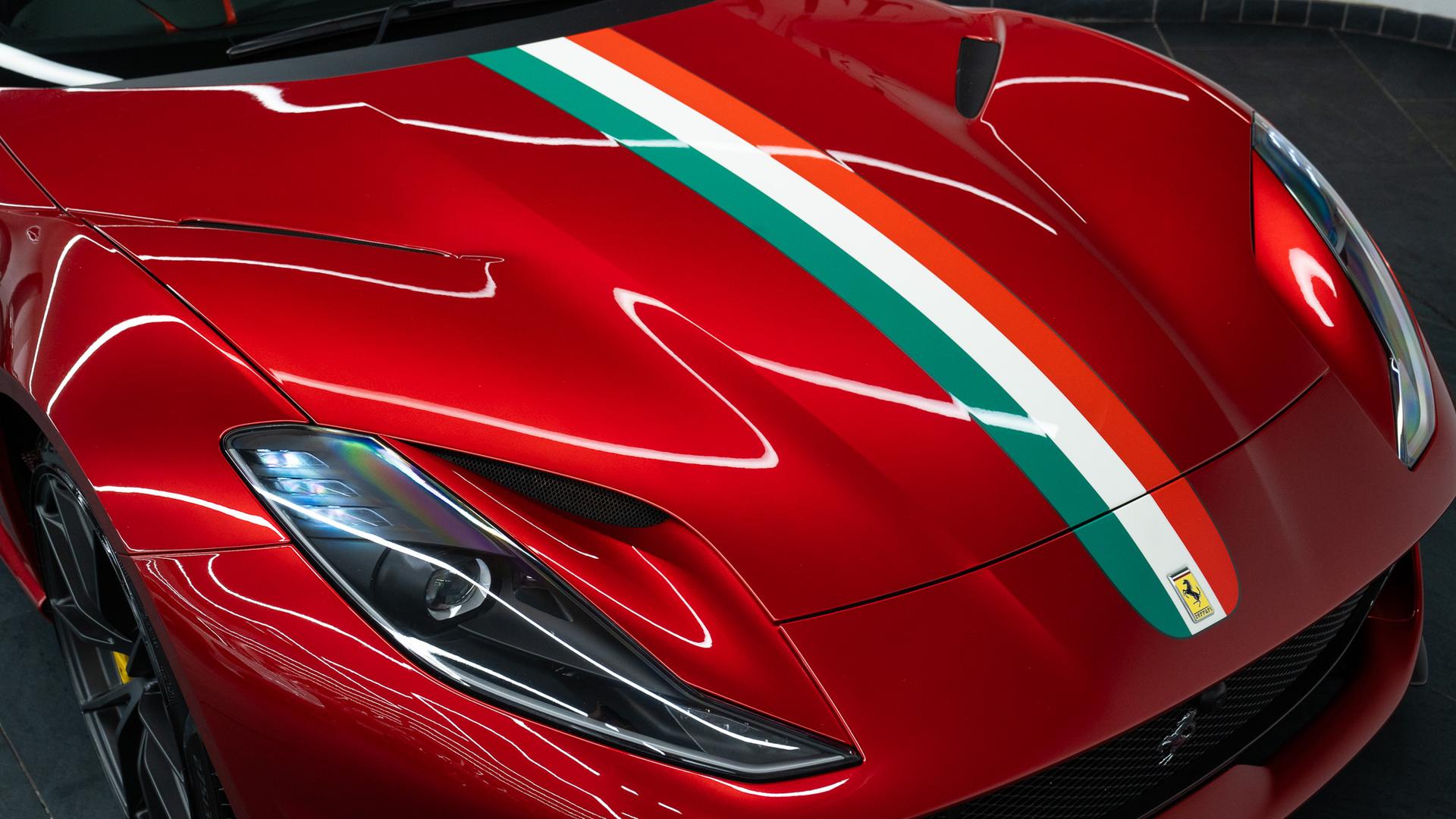 Ferrari 812 Superfast Photo 6fbd4bd8-8437-4f4d-82df-468126c3e9cd.jpg