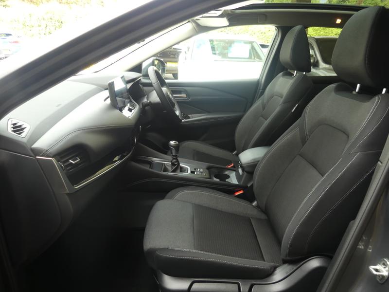 Nissan Qashqai Photo 6fdfc636-741b-4ecb-9e94-b683018ba5b2.jpg
