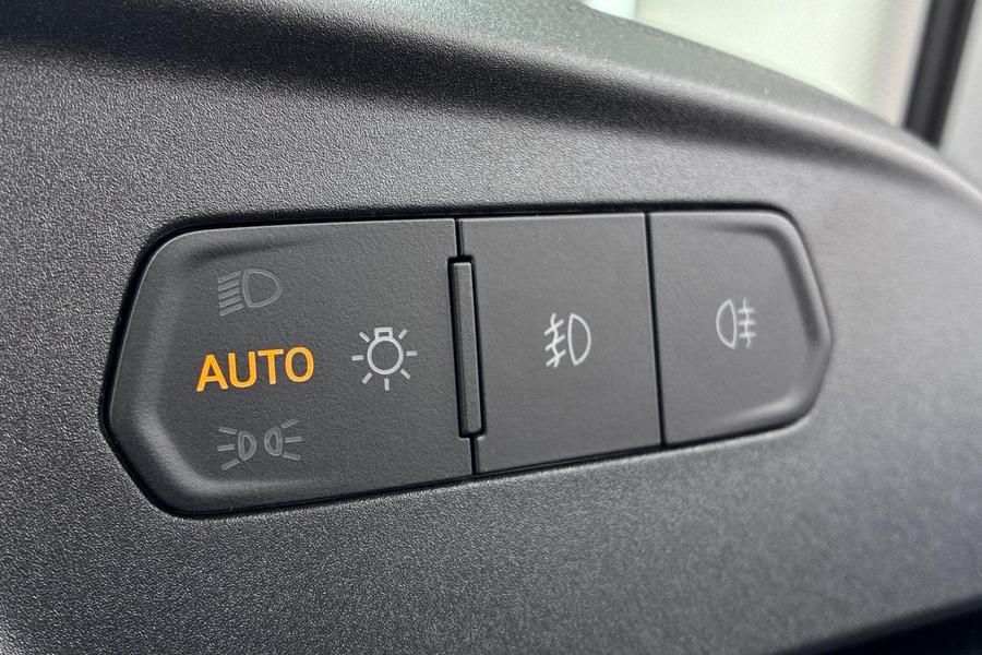 Ford CONNECT Photo 6fe2cf36-e994-4234-9689-0d226d5e3148.jpg