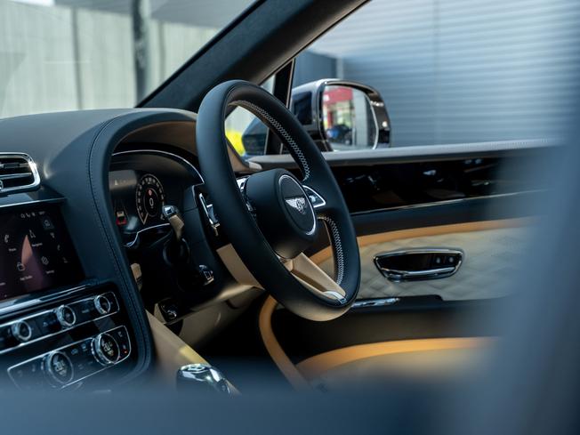 BENTLEY Bentayga  Photo 12