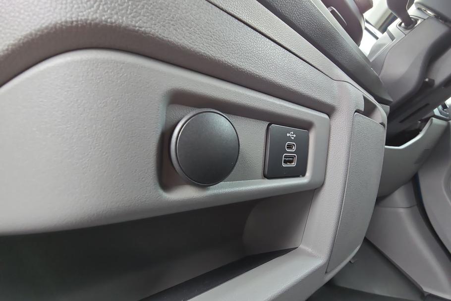 Used Ford E-TRANSIT CUSTOM CUSTOMSPORT2 26