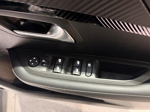 Peugeot 208 Photo 6fff9317-fce1-4a5e-a928-6b094827efb6.jpeg