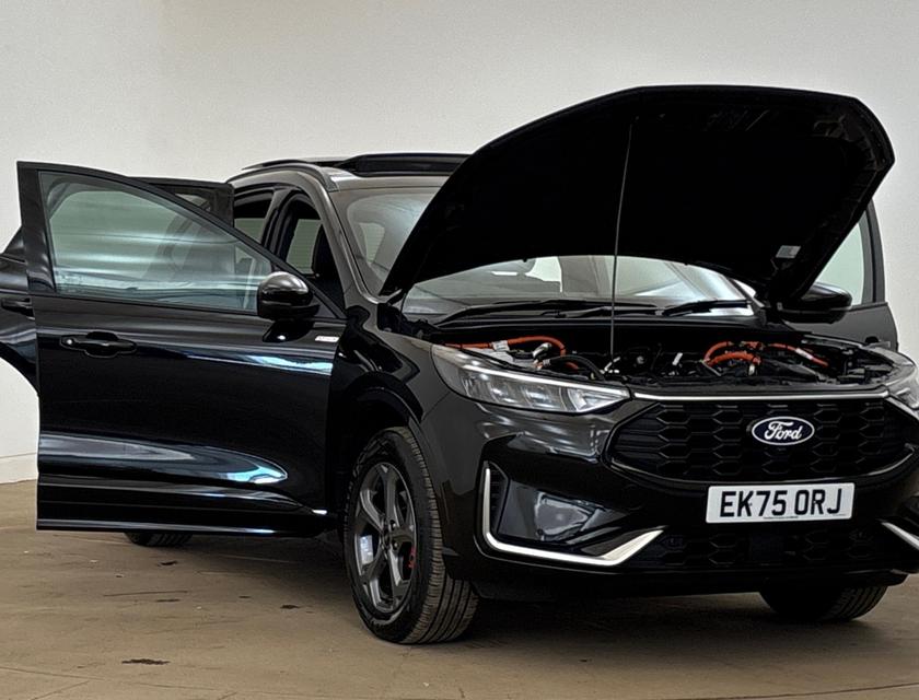 Ford Kuga Photo 7001ee9a-001b-4fdc-834c-1f3a0085ffc7.jpg