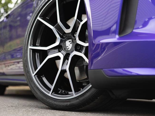 PORSCHE Taycan Photo 37