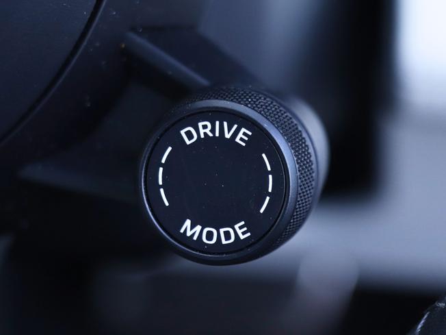 PORSCHE Taycan Photo 31