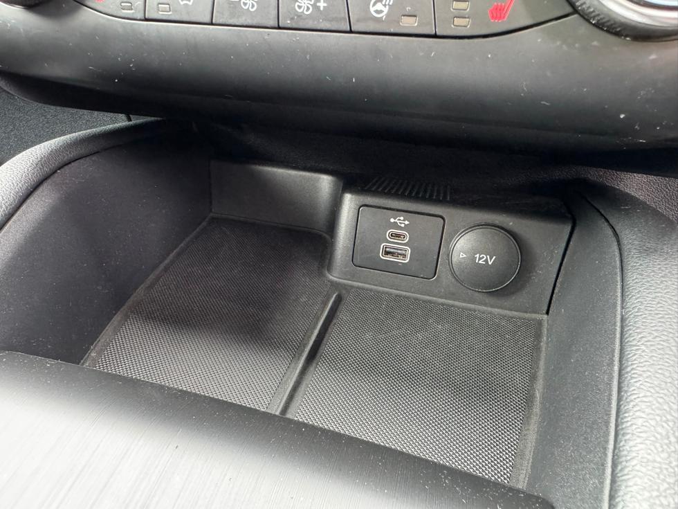 Ford Kuga Photo 703354e2-cb35-4cc0-a199-9c4860b10600.JPEG