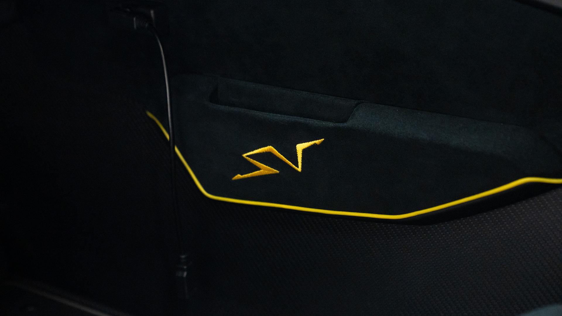 LAMBORGHINI Aventador Photo 70418f19-3db3-4c48-8e7a-645b84133791.jpg