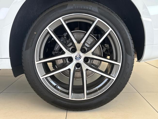 PORSCHE Macan Photo 26