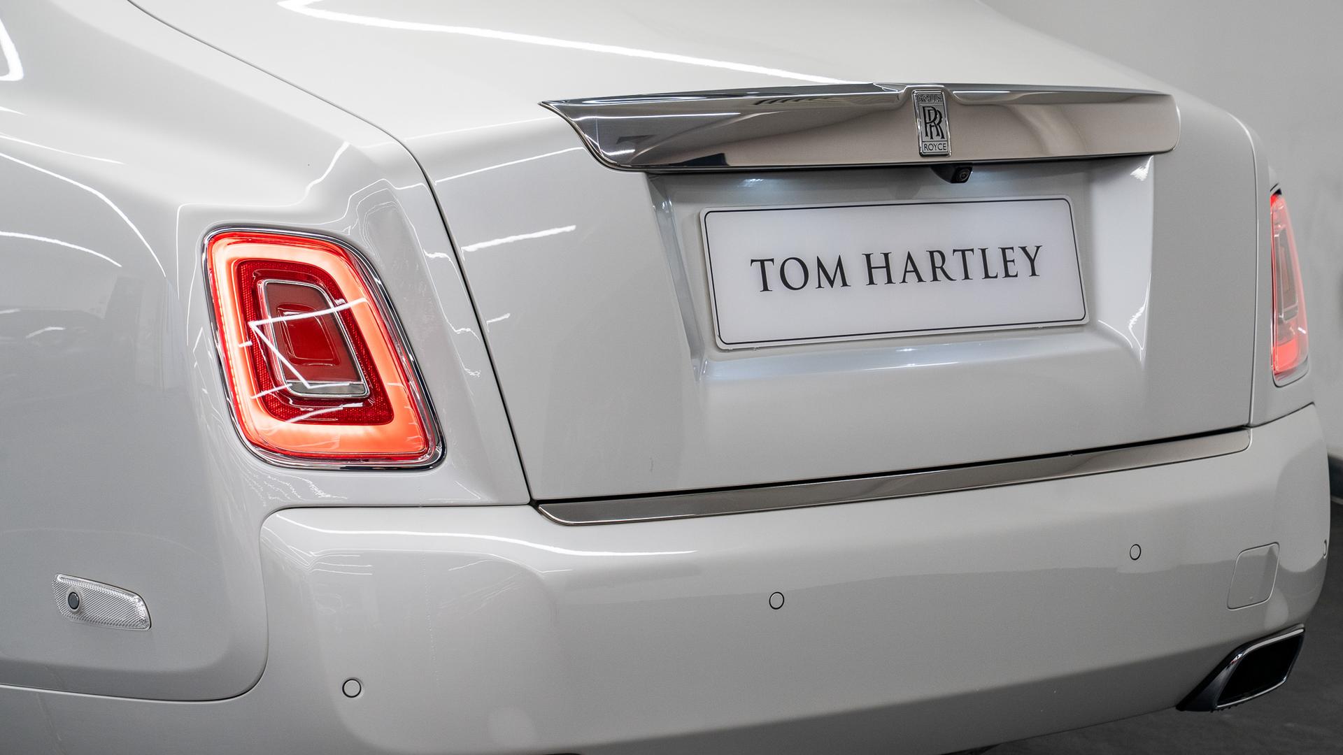 Rolls-Royce Phantom Photo 70470661-8cd2-4e3c-8388-fdc995ee28ca.jpg