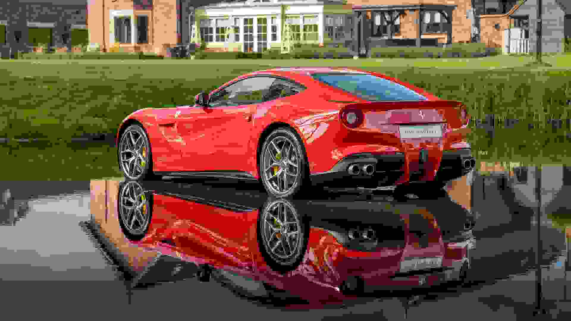 Ferrari F12 Photo 704d4a05-d0cd-46b4-8821-ce48c568fe87.jpg