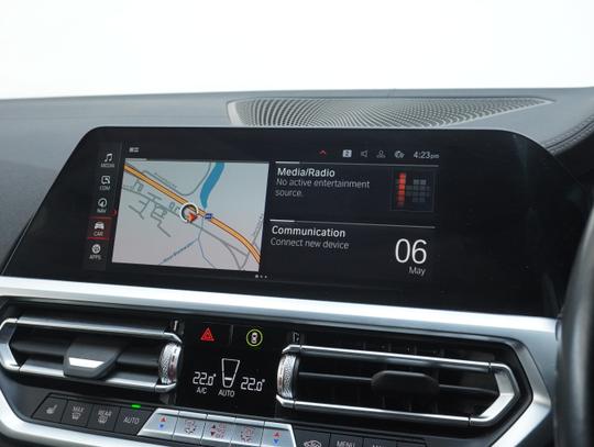 BMW 3 Series Photo 704e5388-8ae7-4be5-89a2-205d999ffac5.jpg