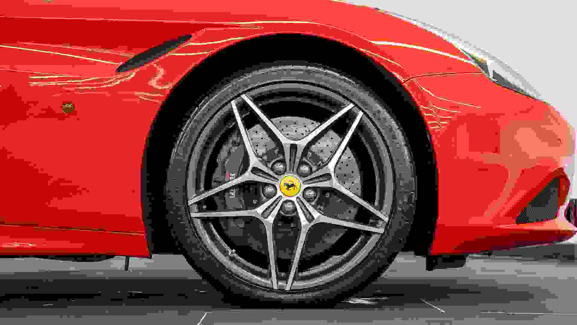 Ferrari California Photo 7055ffe9-217d-4c2a-9780-d72ad1c4c750.jpg