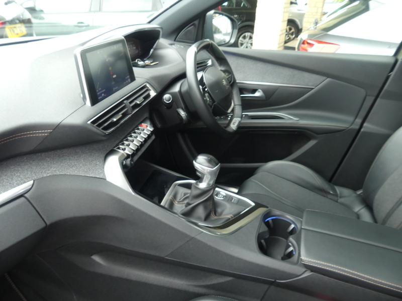 Peugeot 5008 Photo 705f65f1-c97e-45c6-ba0f-ad3f32400f2a.jpg