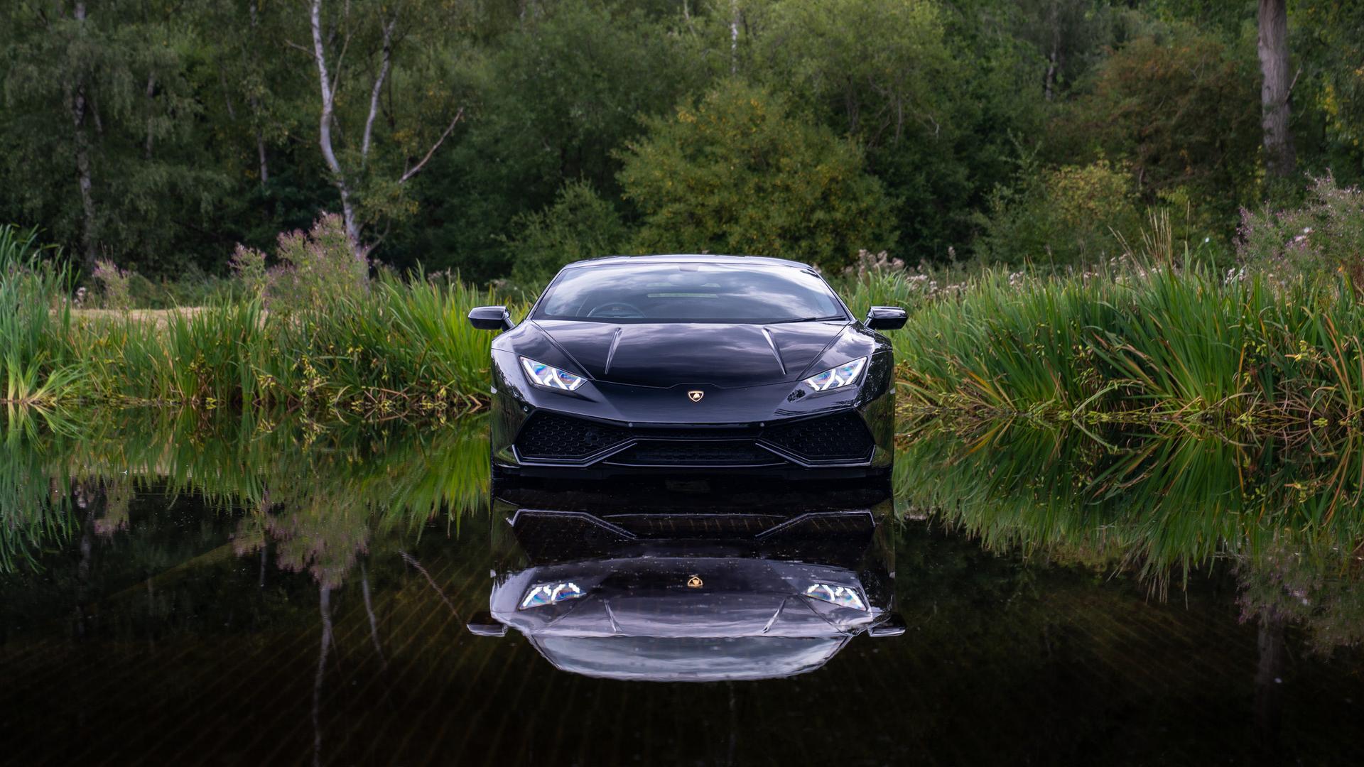 LAMBORGHINI Huracan Photo 706f399a-2d7e-443a-8025-afa624f6abee.jpg