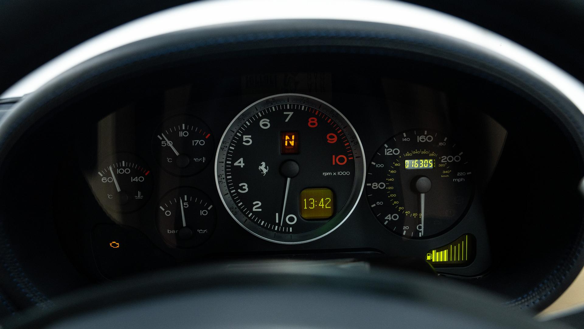 Ferrari 575M Photo 707c3571-bcad-4df4-978b-c3203672f493.jpg