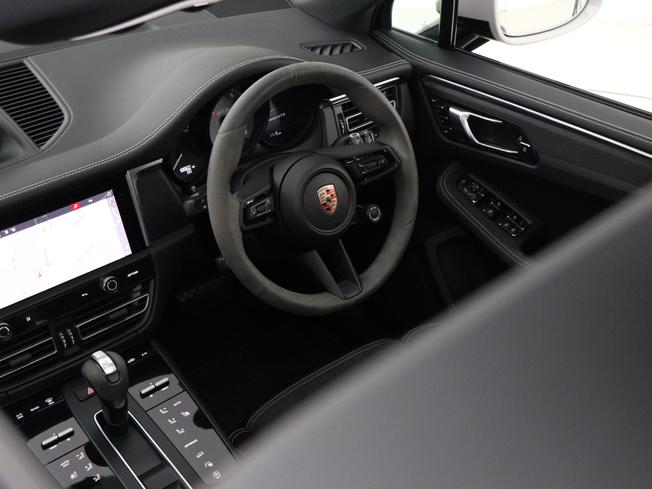 Porsche Macan Photo 37