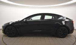Tesla MODEL 3 Photo 5