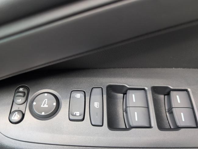 Honda HR-V Photo 709d70cd-fe61-43f8-82a1-b95c0392d970.jpg