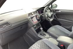 VOLKSWAGEN Tiguan Photo 2