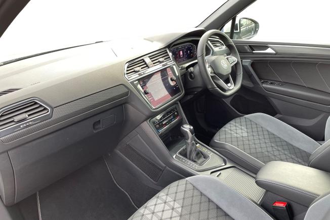 VOLKSWAGEN Tiguan Photo 2