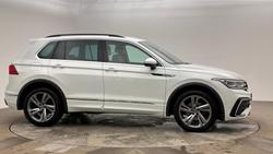 VOLKSWAGEN Tiguan Photo 4