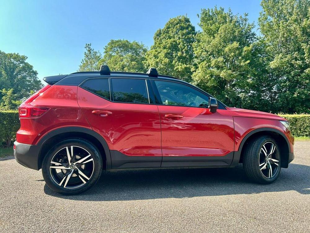 Used Volvo XC40 HN22CJV 14