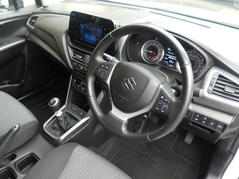 Suzuki S-Cross Photo 70d5b18e-11c7-4fd0-a54b-35d52fb11859.jpg