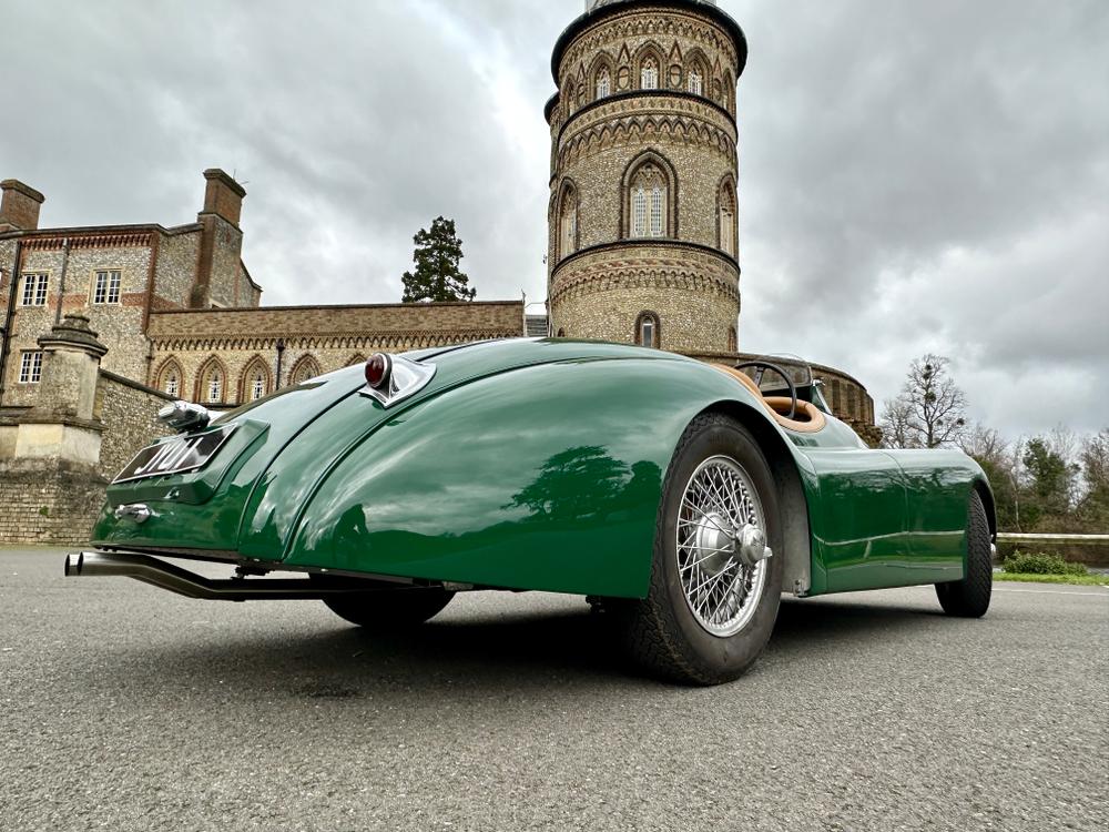 Used Jaguar XK120 1JYU 9