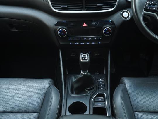 Hyundai TUCSON Photo 70fb9341-fea9-4e37-ad27-559388369e4e.jpg