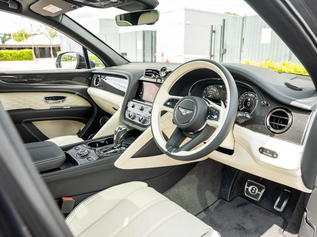 BENTLEY Bentayga Photo 20