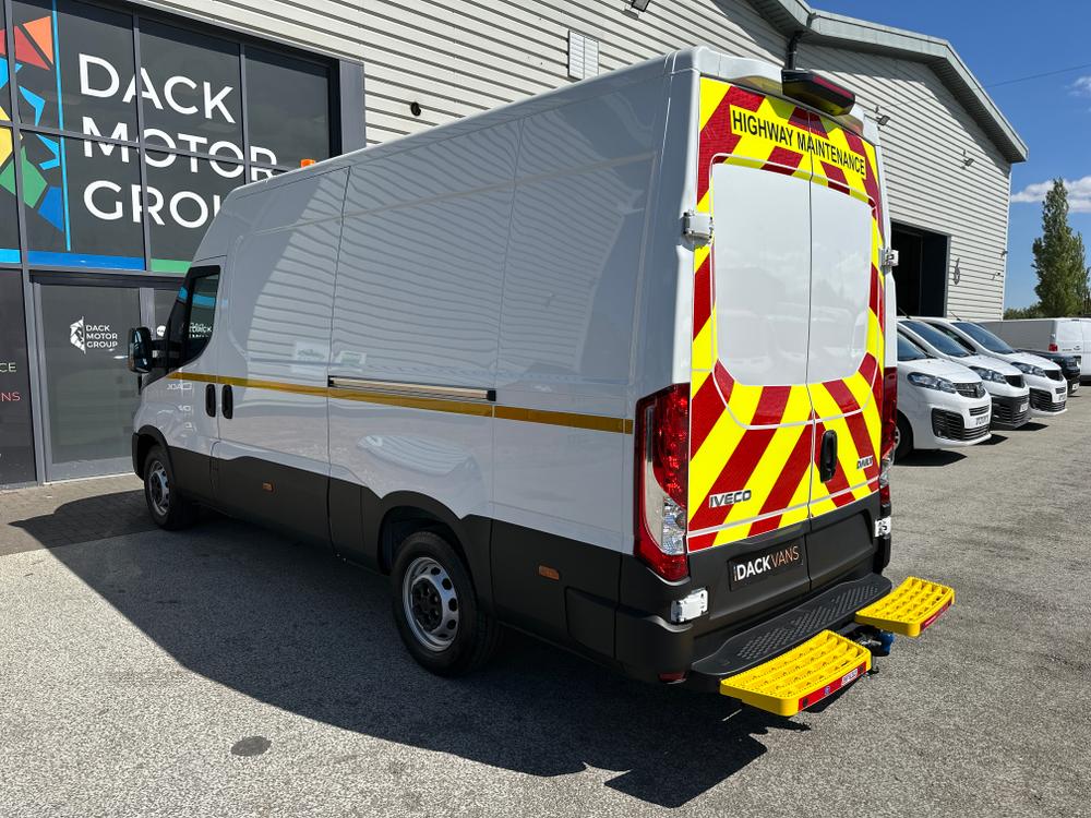 Iveco Daily 35S14 Photo 711e8f29-c6eb-4aed-88b5-46de7f0560d0.jpg