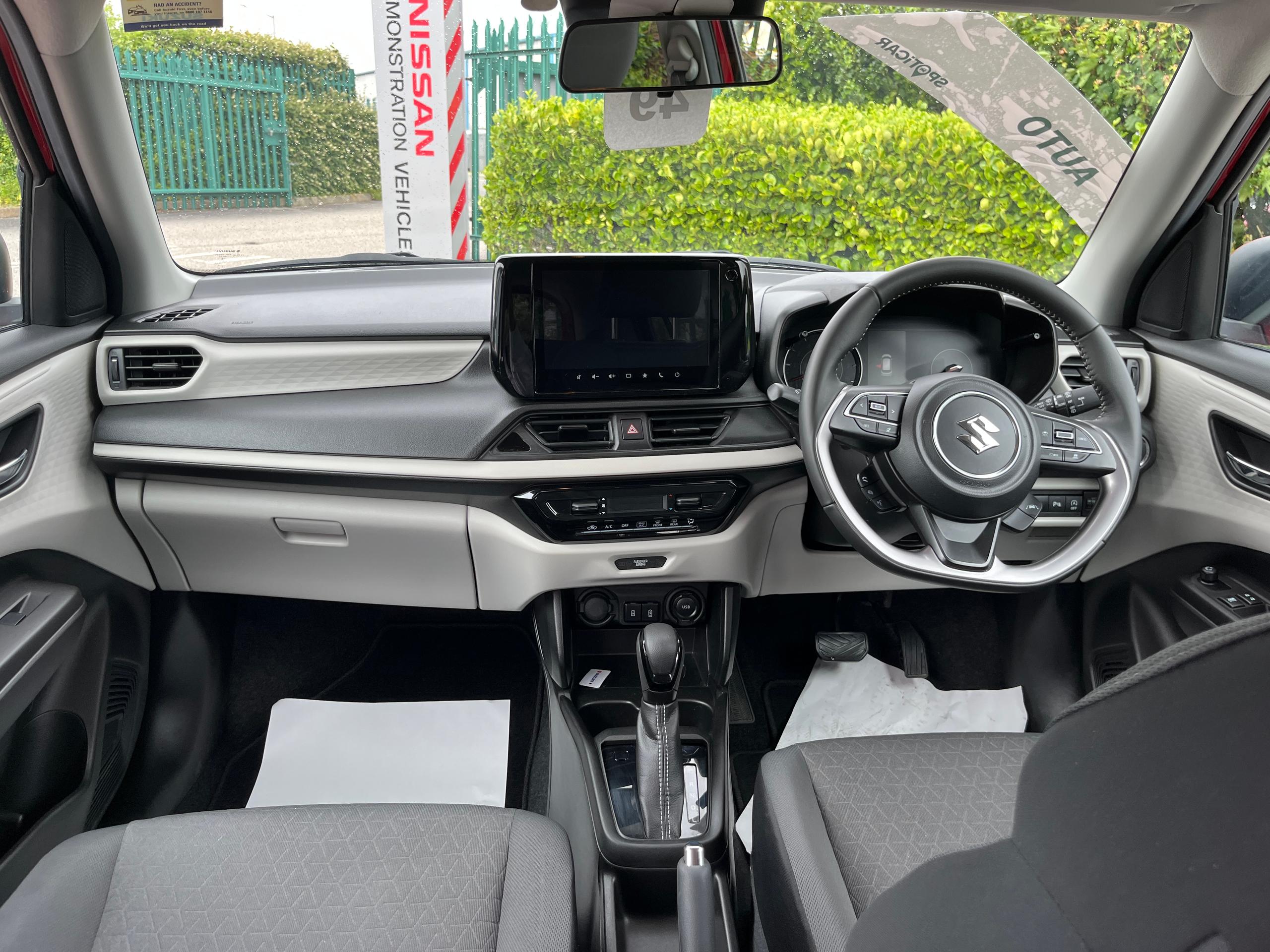 Suzuki Swift Photo 16