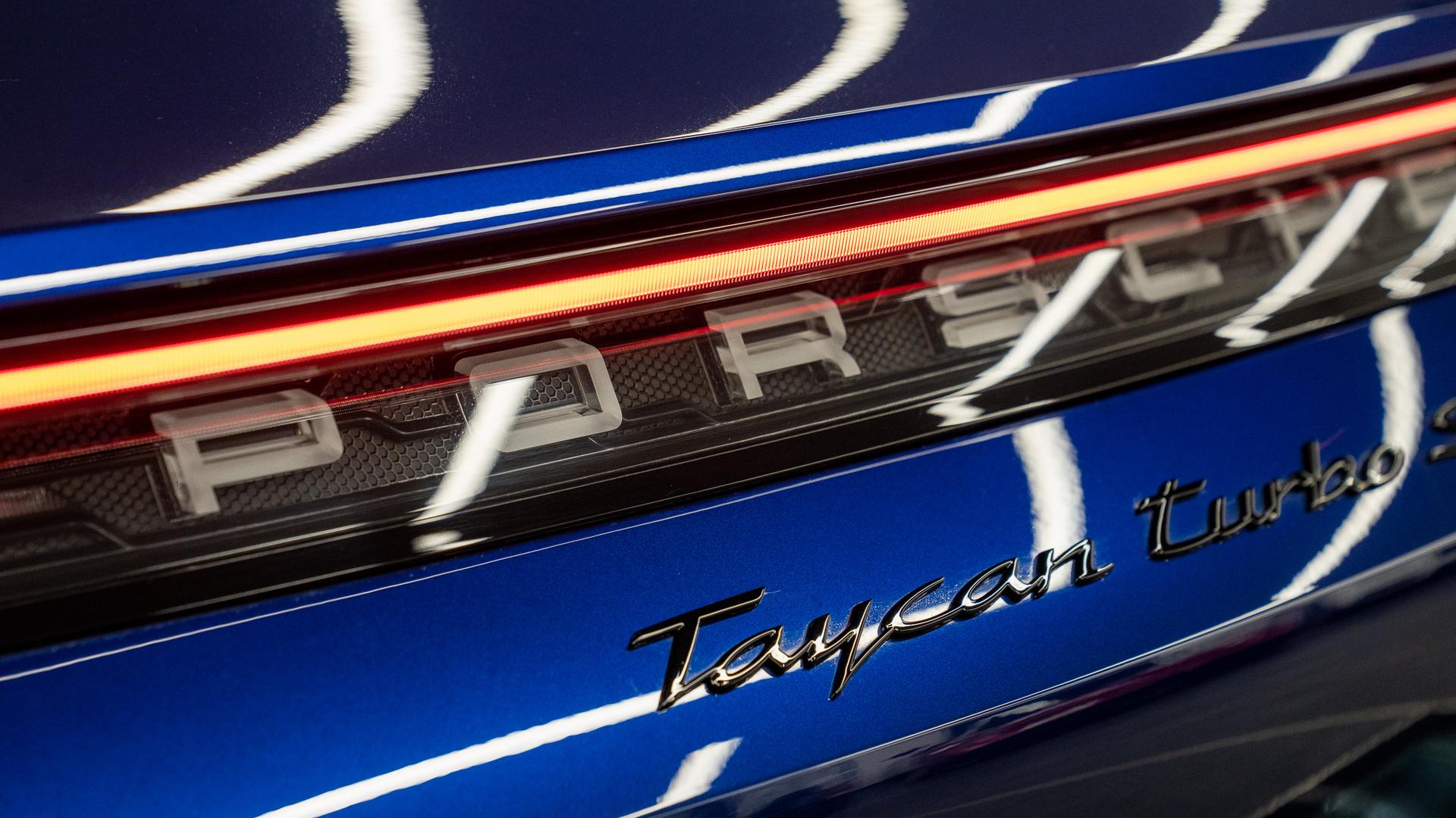 Porsche Taycan Photo 713d8393-8659-4a5a-ba09-2c55e8c69e4a.jpg