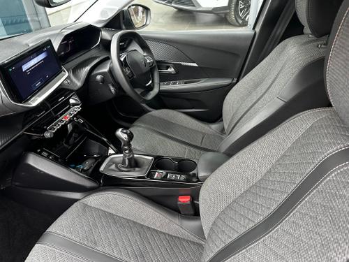Peugeot 208 Photo 714b3135-4ffa-419e-97b7-9650d25661ea.jpeg