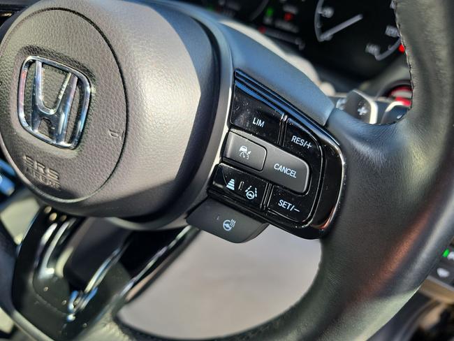 Honda HR-V Photo 71578386-c967-4c34-808b-4e2fa9ff42d4.jpg