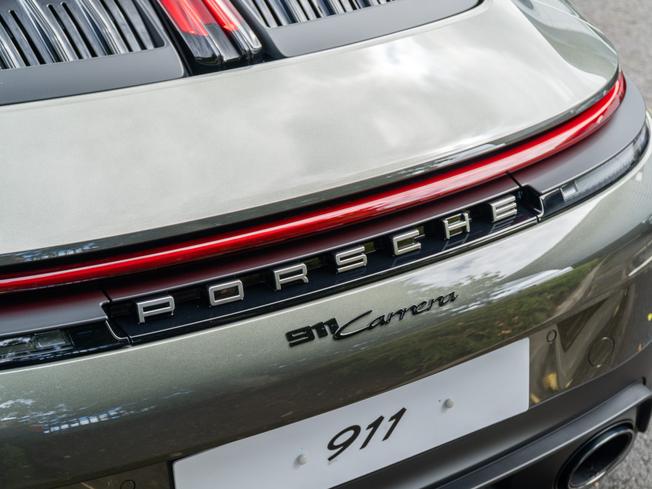 PORSCHE 911 Photo 41