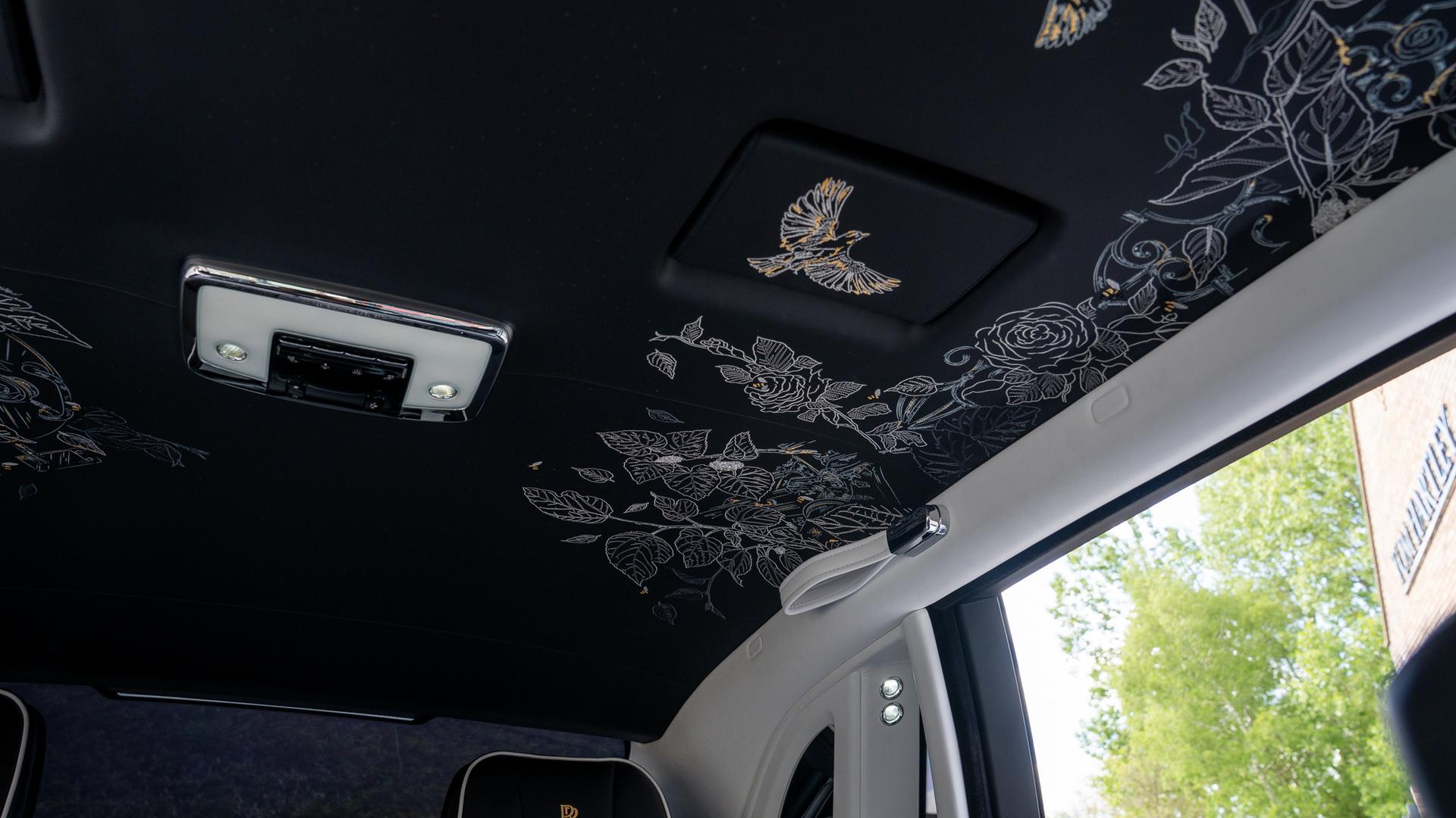 Rolls-Royce Phantom EWB Photo 716a8b19-7880-4533-bc73-64f60b459a5d.jpg
