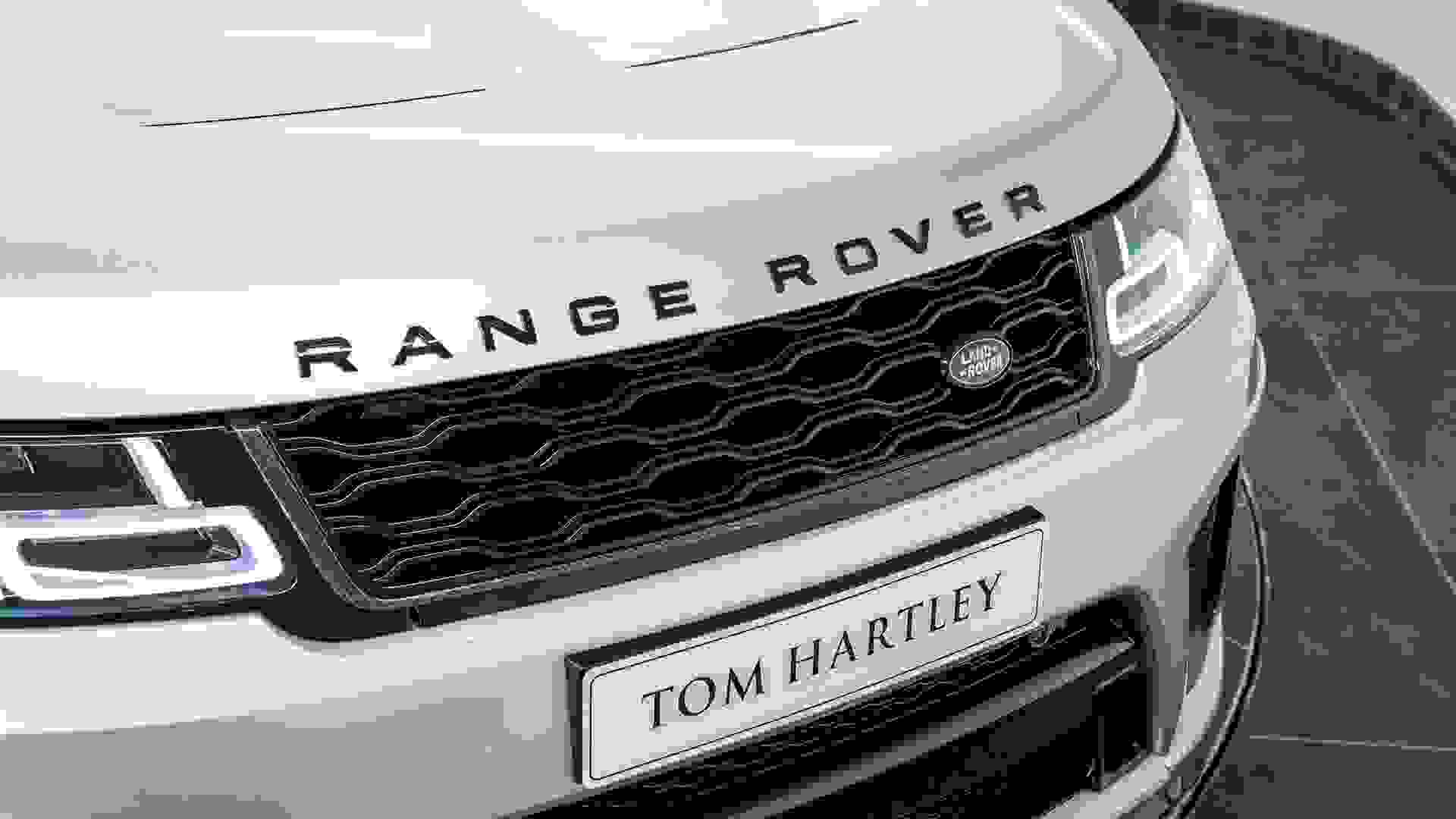 Land Rover Range Rover Sport Photo 71702cc9-a074-44be-9a27-a1def643dc34.jpg