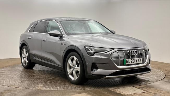 AUDI e-tron Photo 1