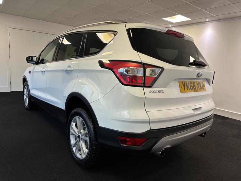 Ford Kuga Photo 718d291e-277a-4326-8ba4-0b6e4c54d897.jpg