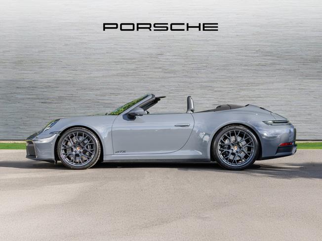 PORSCHE 911 Photo 6