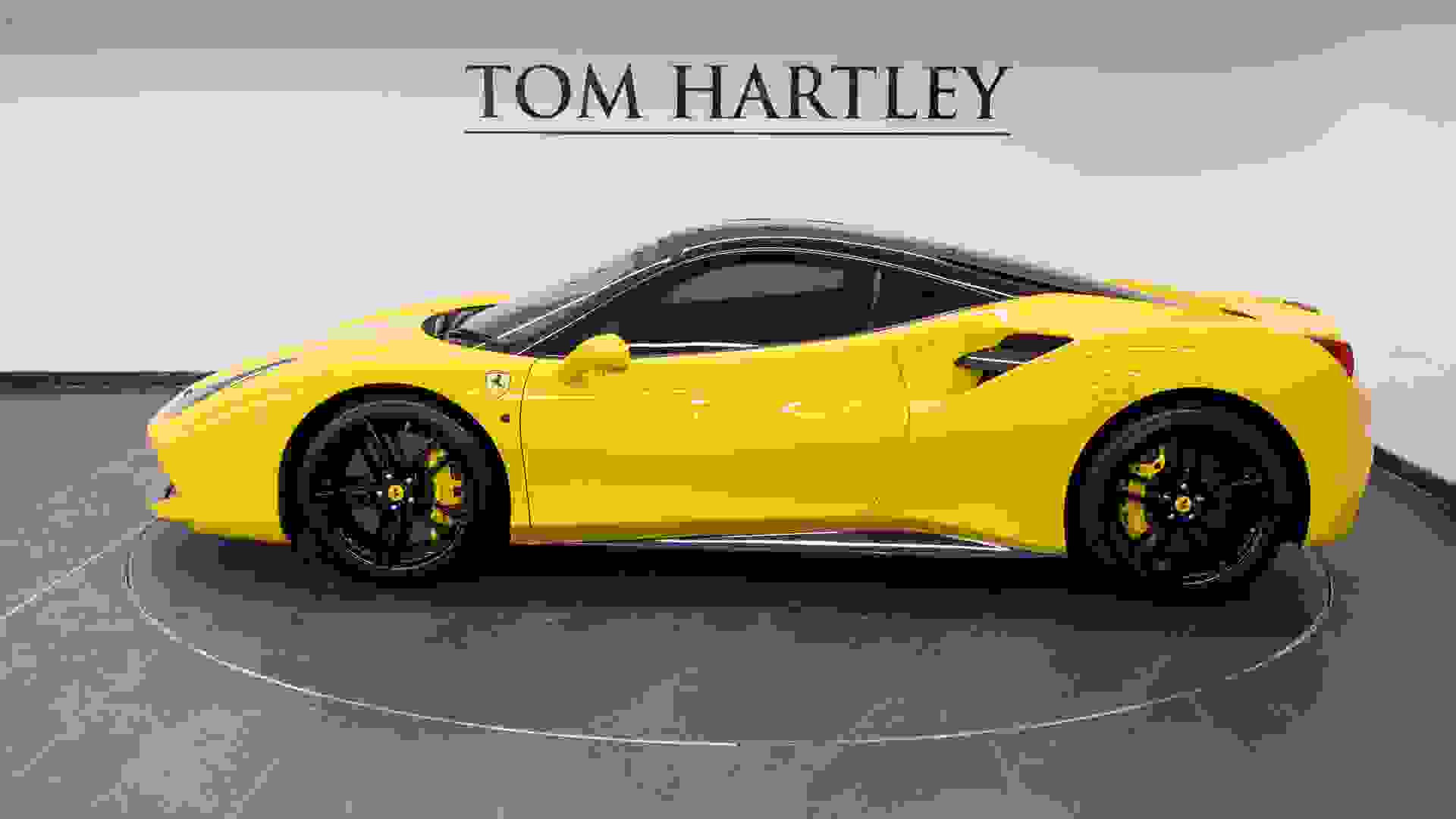 Ferrari 488 Photo 71b46bdd-1545-4d41-876f-b9c08914ba9e.jpg