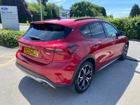Ford Focus Photo 13