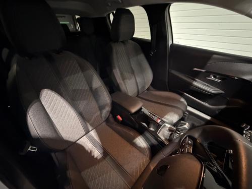 Peugeot 208 Photo 71b620aa-402a-421e-84a4-087d032abcc3.jpeg