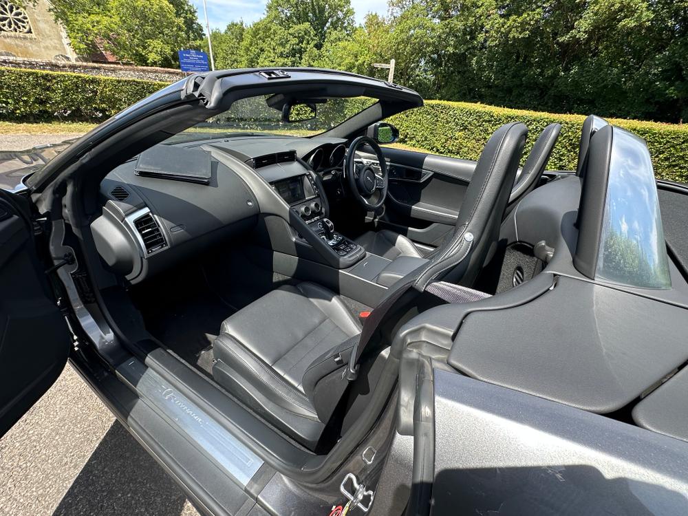 Used Jaguar F-Type OW17DWC 24