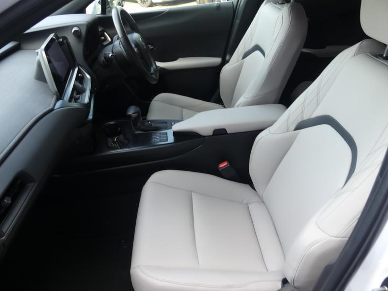 Lexus UX Photo 71dee9bb-cddb-44b6-8176-0ea5fff867bc.jpg