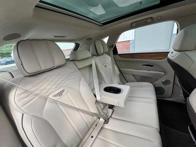 BENTLEY Bentayga Photo 8