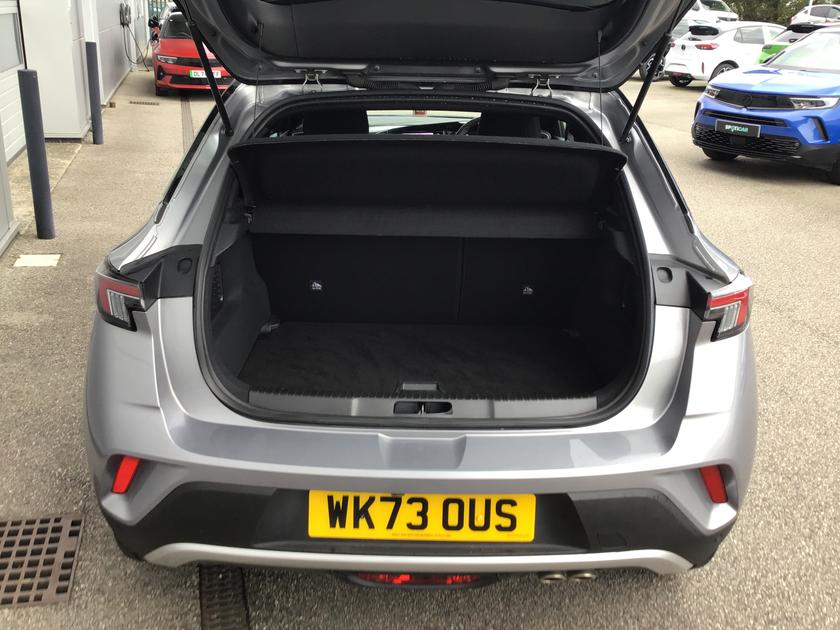 Vauxhall Mokka Photo 71e2a7df-9b54-4740-b092-4a9e3c79792a.jpg
